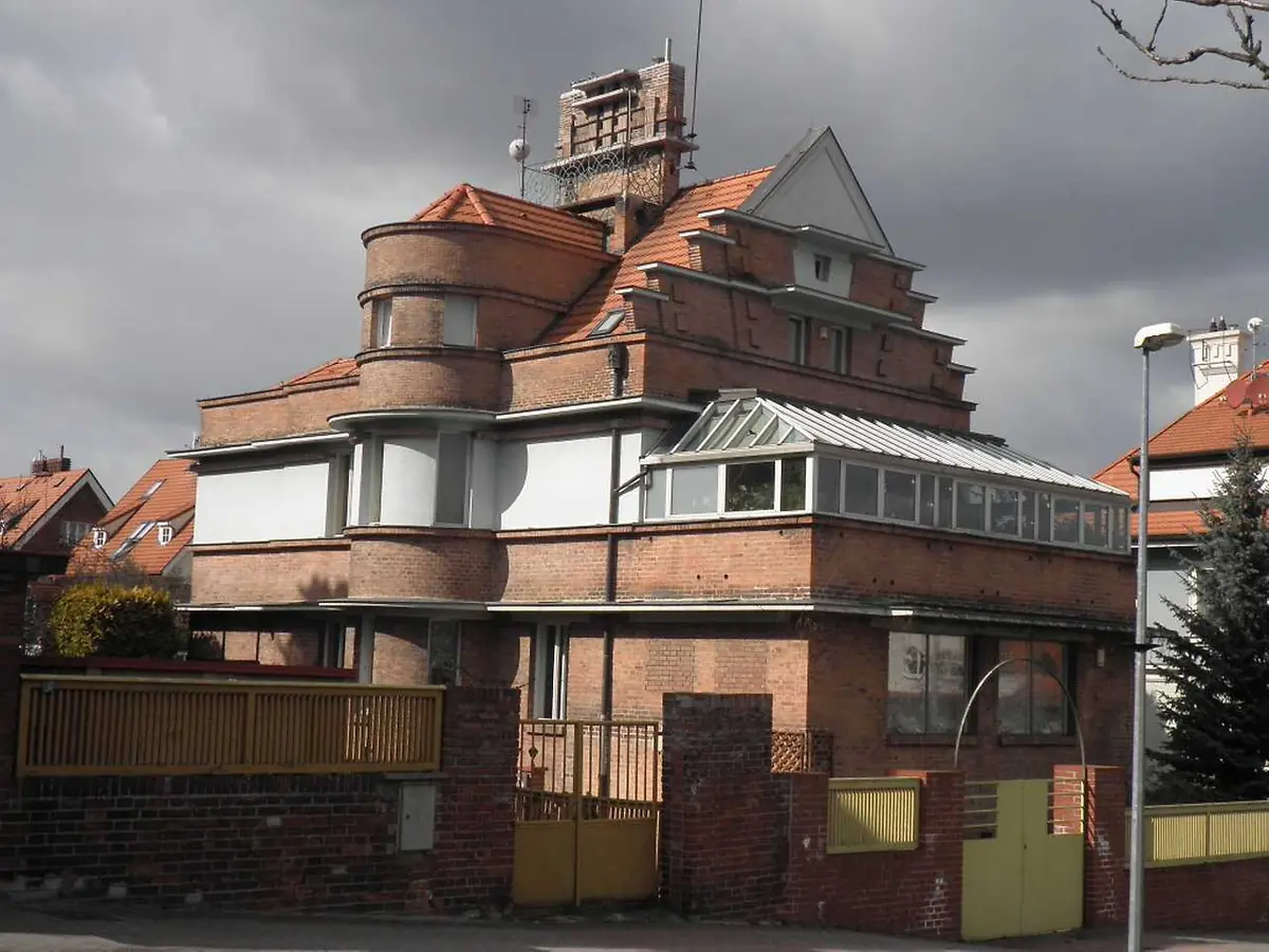Ořechovka – úspěšný pokus o zahradní město — Tramvajová zastávka Ořechovka, Praha