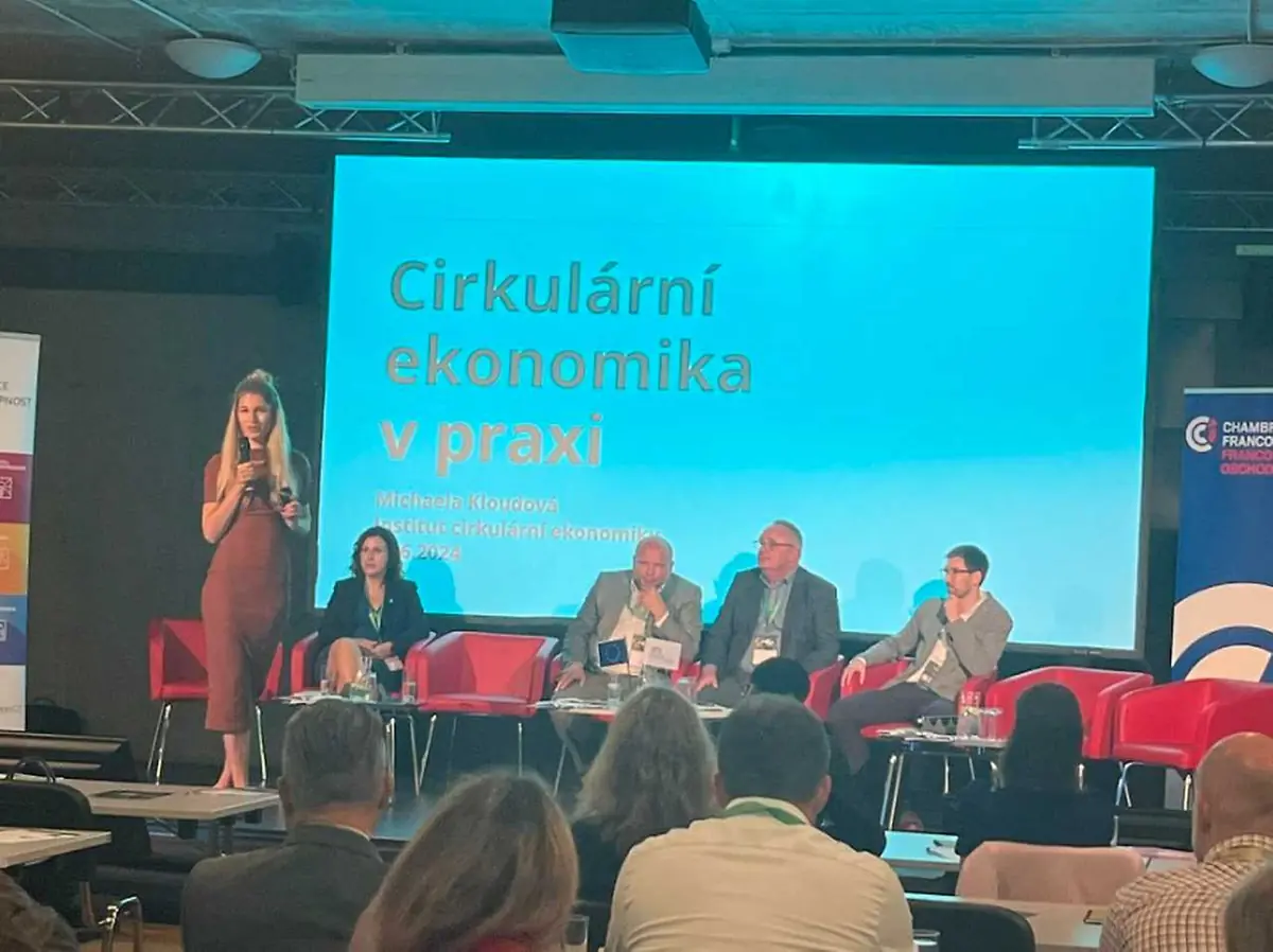 10 Reasons Why Circularity Makes Sense — Kampus Hybernská, Prague