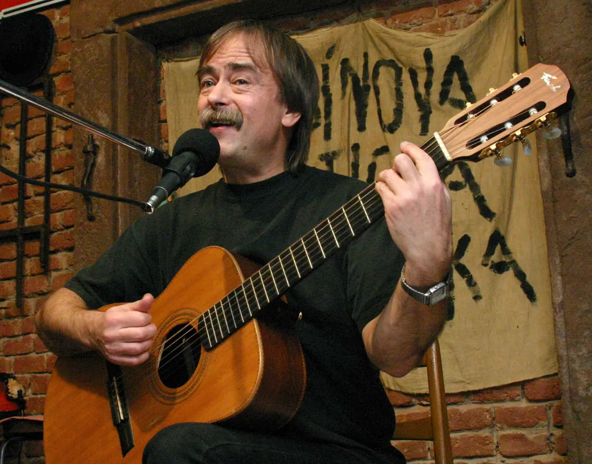 Славек Янушек — Balbínova poetická hospůdka, Прага