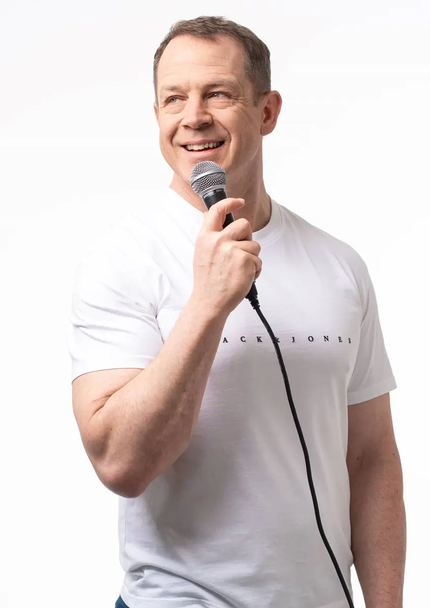 Brian Lennon - An American in Czechia - Brno (show in Czech) — Café Práh, Brno
