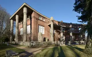 Führung durch das Atelier von František Bílek (en)