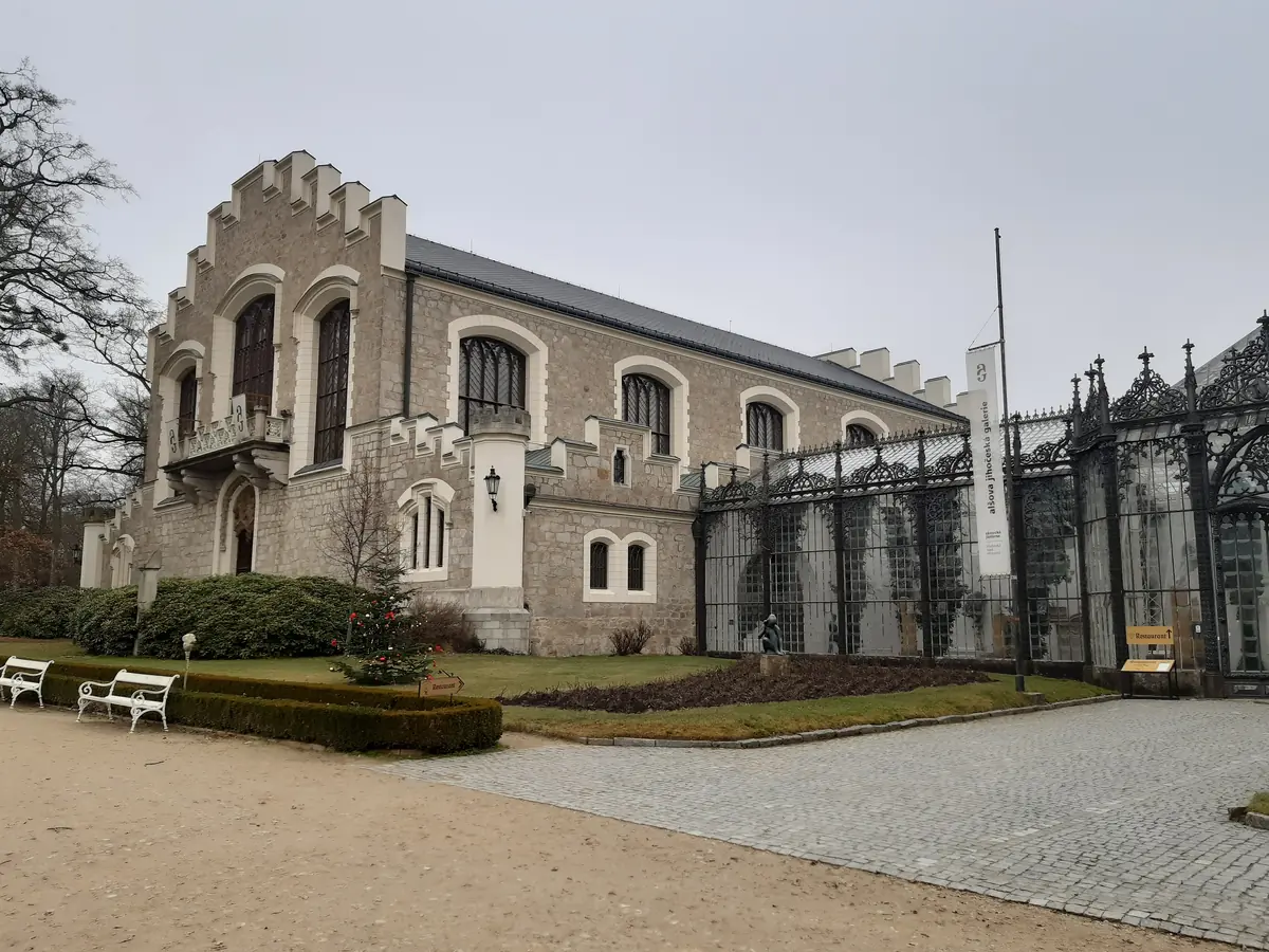 Zámecká jízdárna