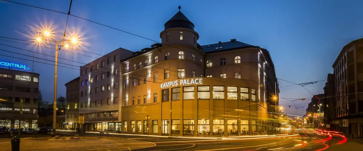 Kampus Palace