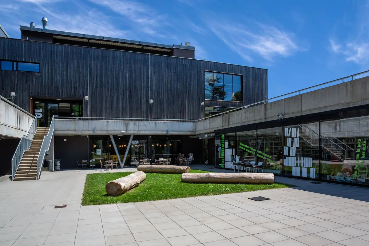 Cultural Centre VRATISLAVICE 101010