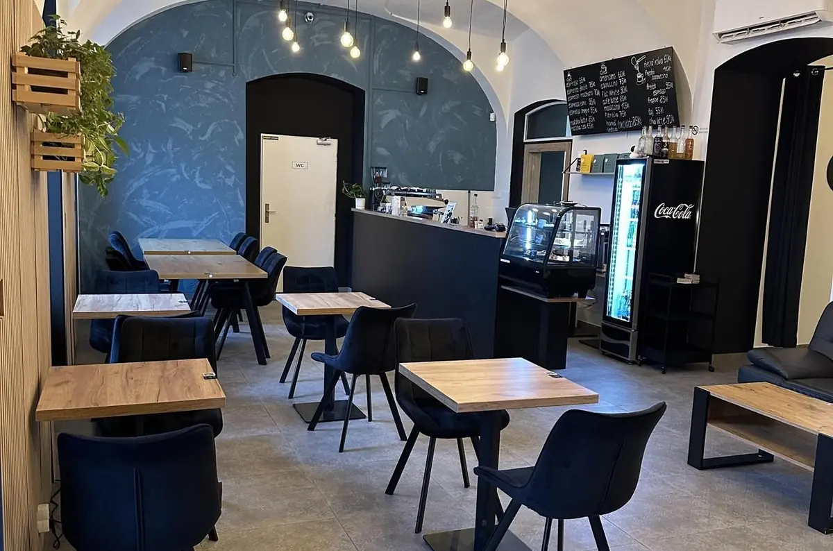 Kizomba Evening — Ruelto Café, Prague