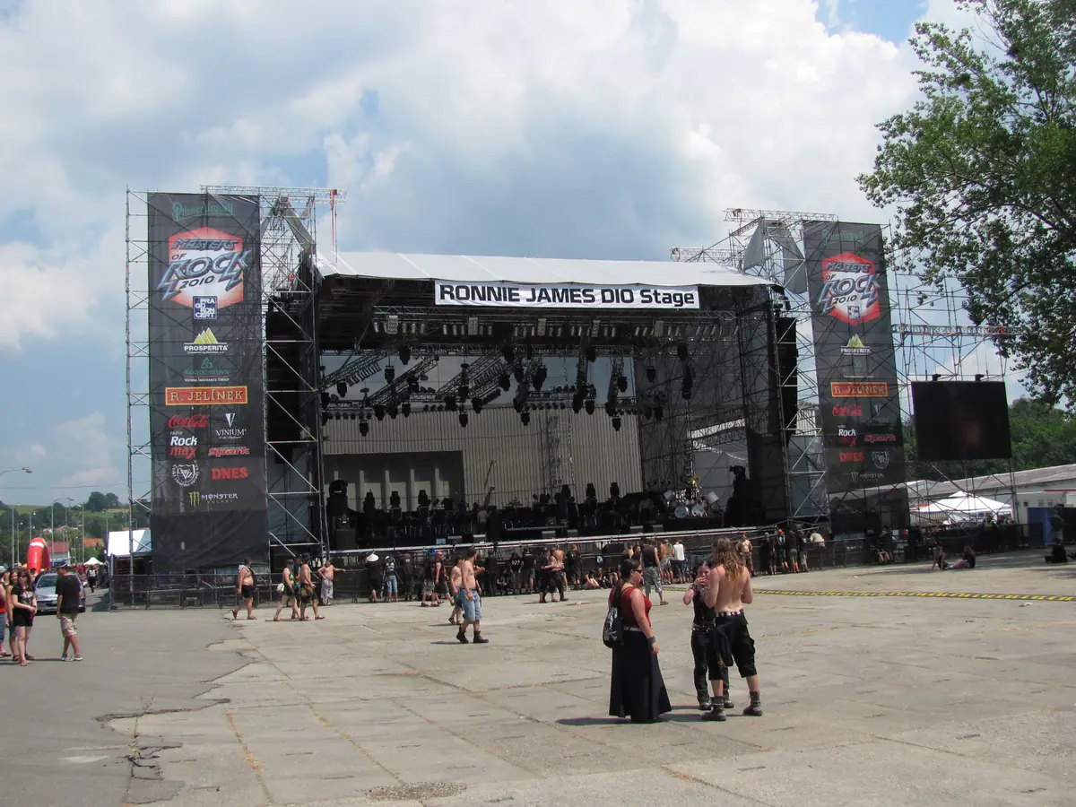 Masters of Rock Café