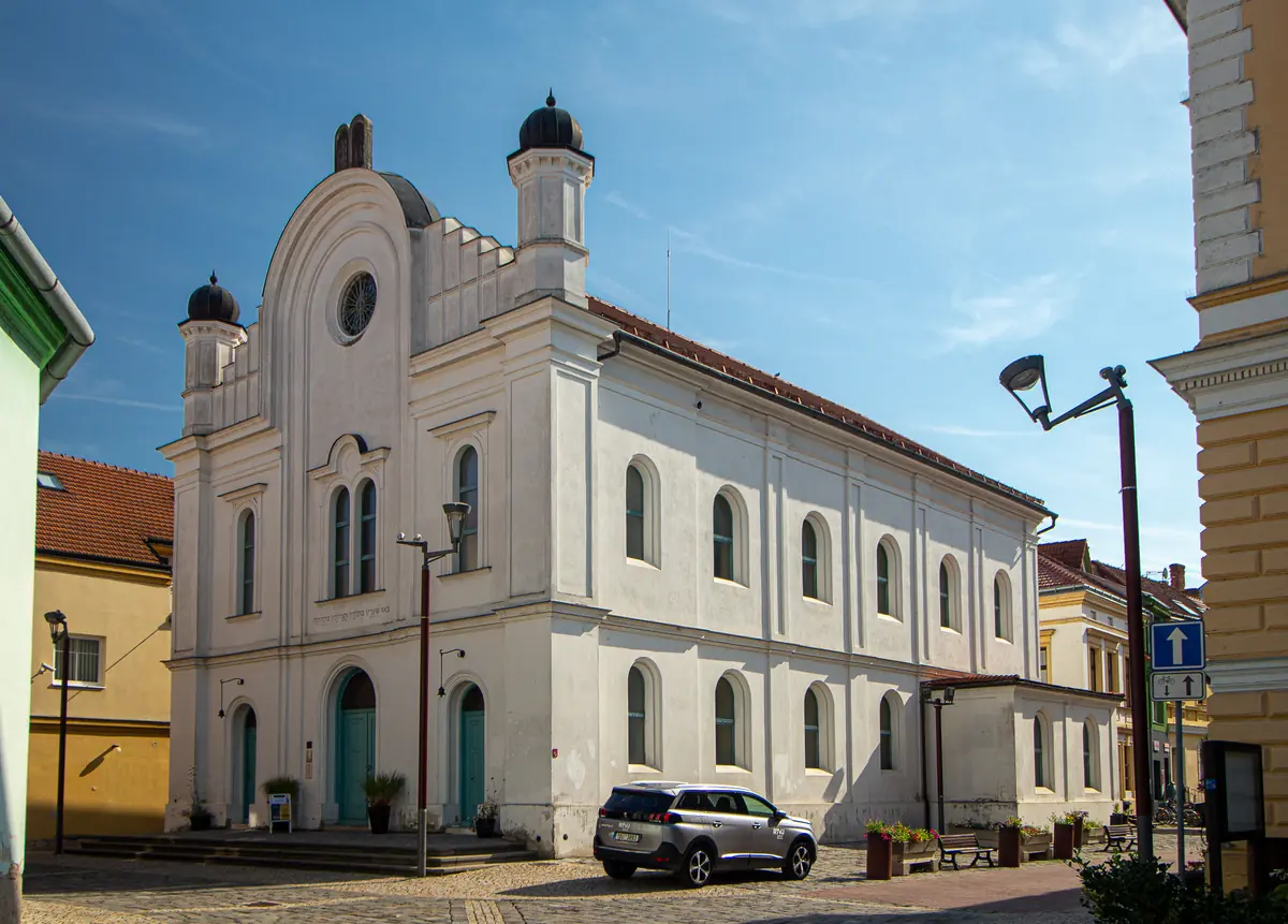 Břeclavská synagoga