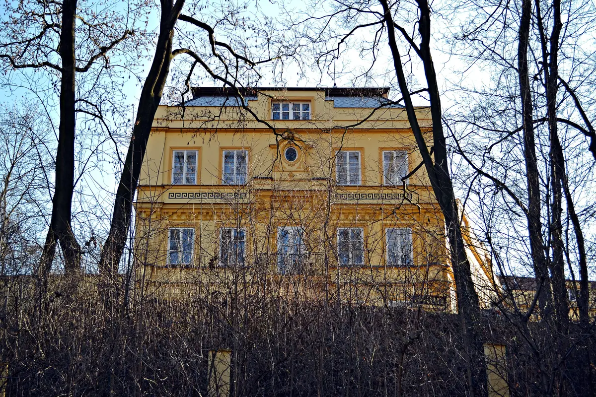 KINO KAVALÍRKA