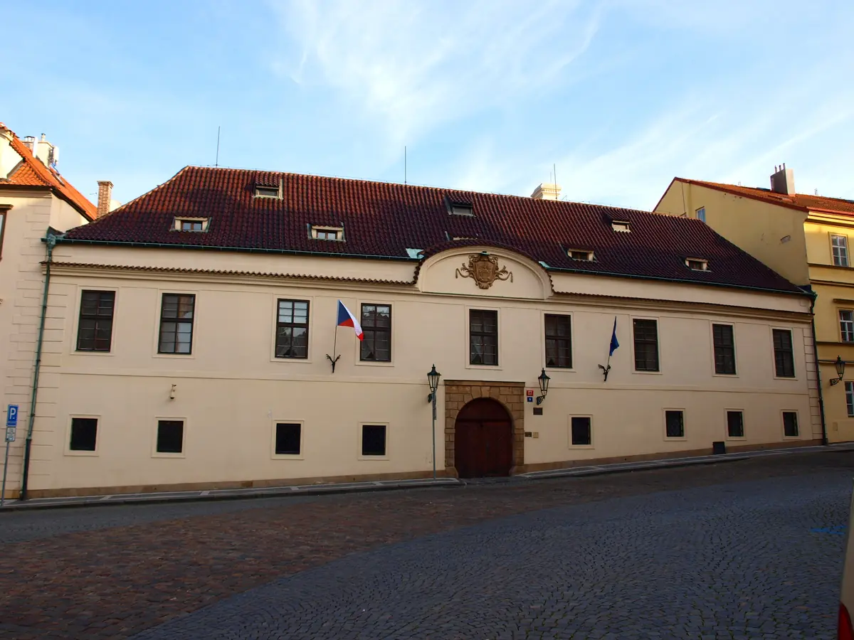 Hrzánský palác, Loretánská 177/9