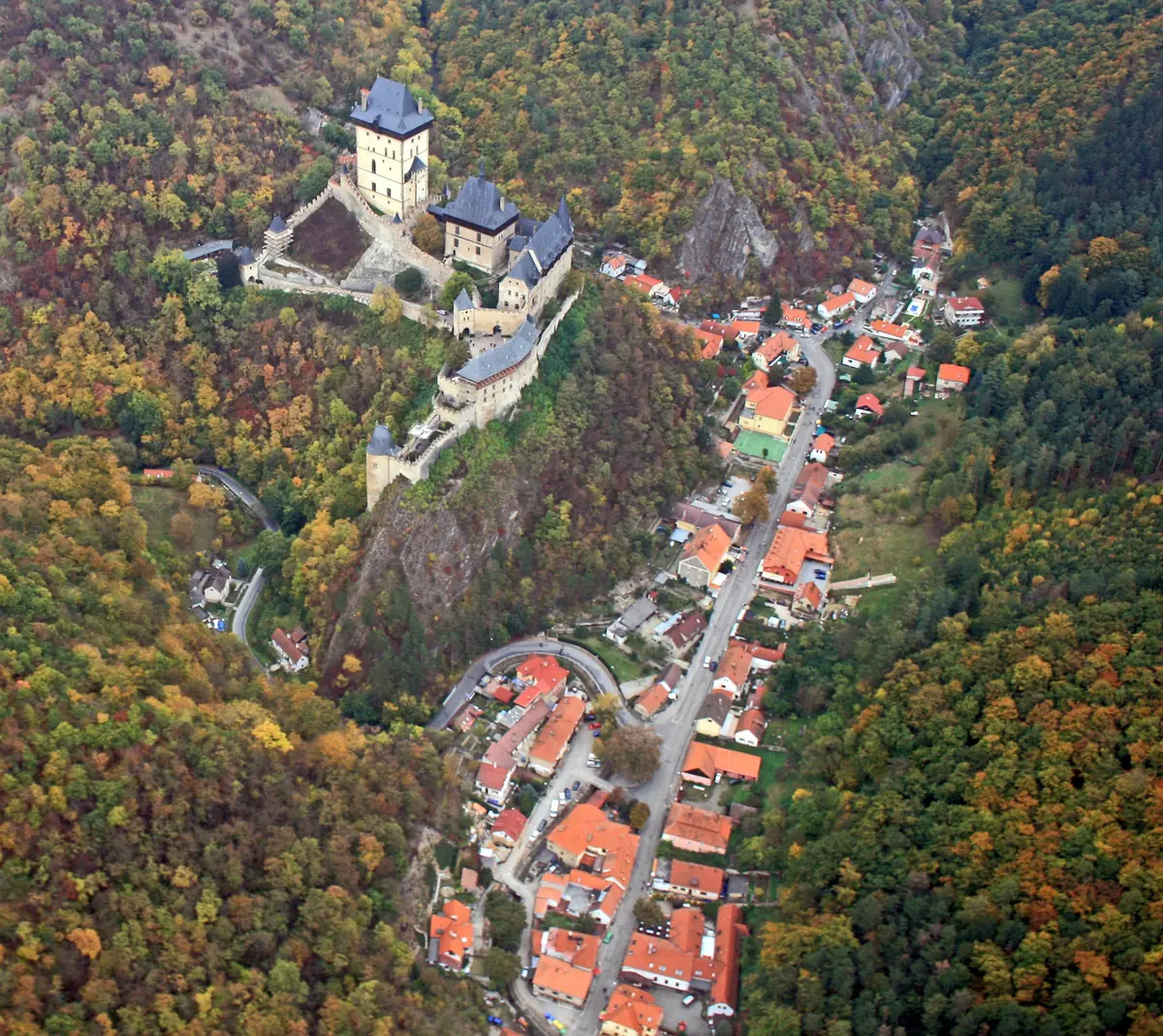 Železniční stanice Karlštejn