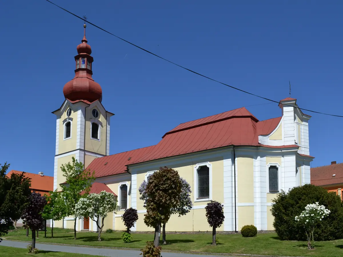 Santiniho kostel sv. Petra a Pavla v Bobrové