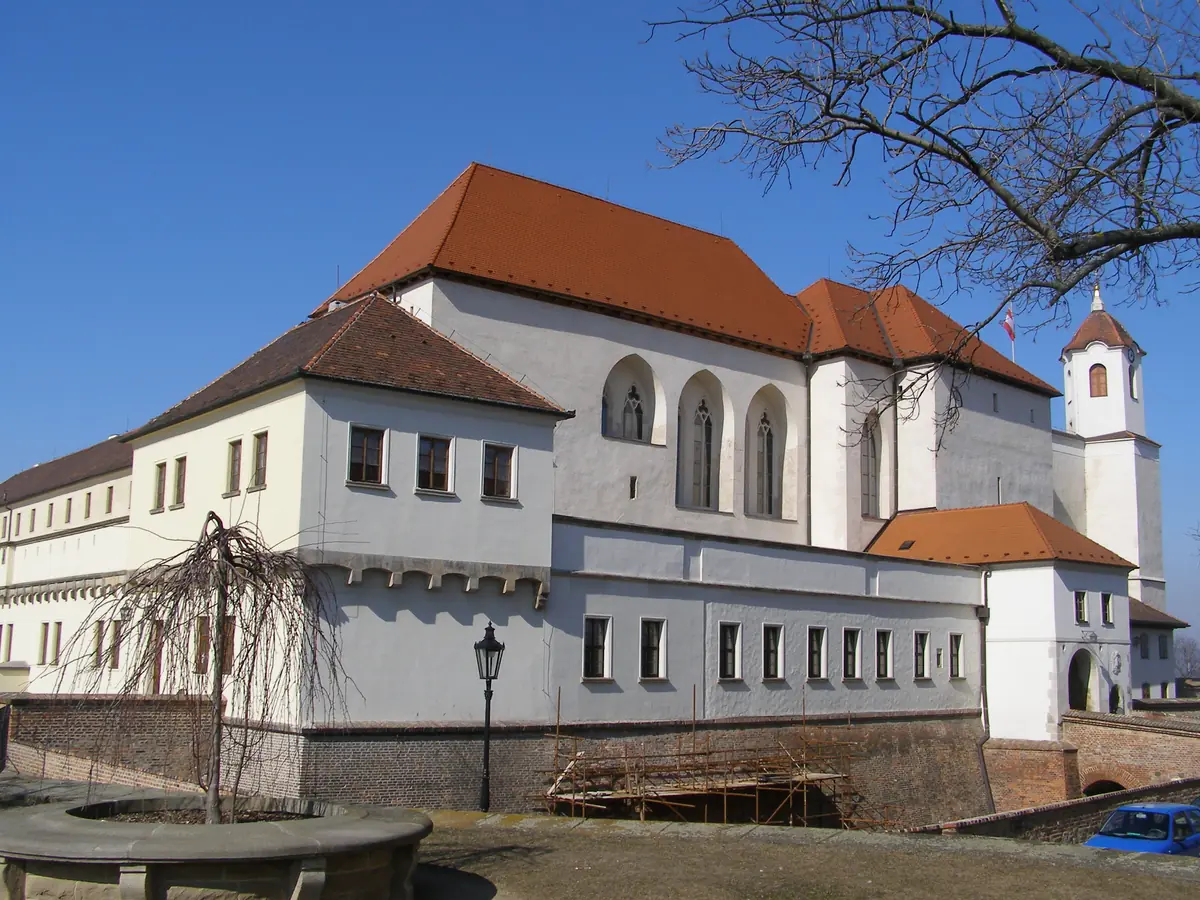Velké nádvoří hradu Špilberk