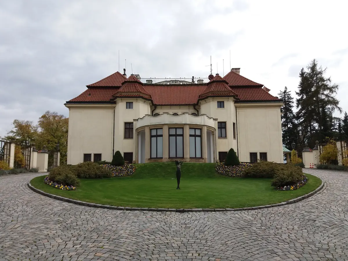 Kramářova vila